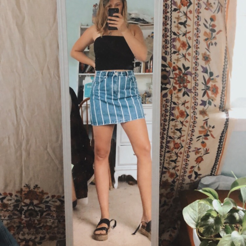 Striped denim skirt!